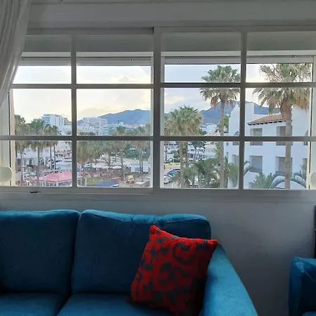 Apartament En Puerto Marina.