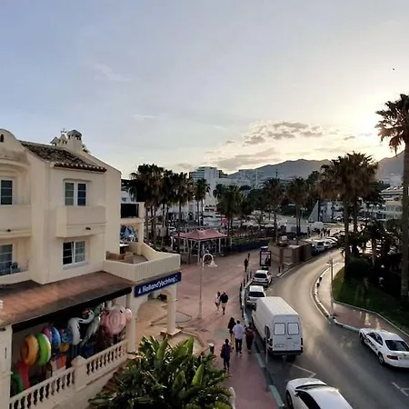 En Puerto Marina. Lejlighed Benalmádena